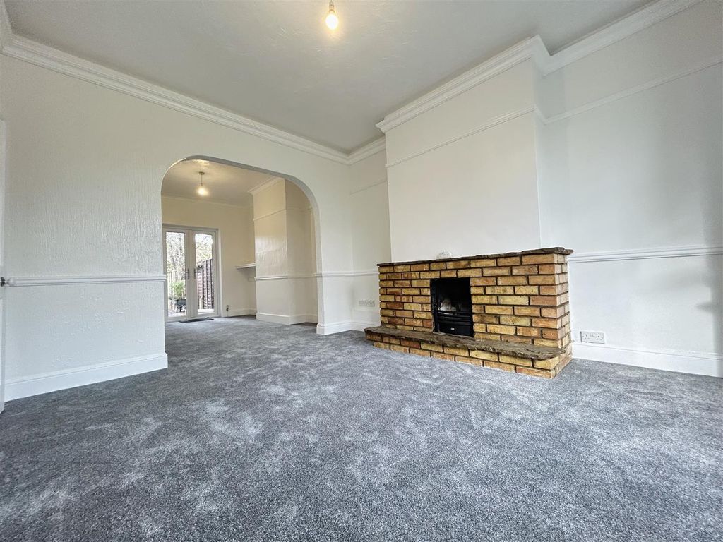 Property photo 3 of 11 Lounge Diner