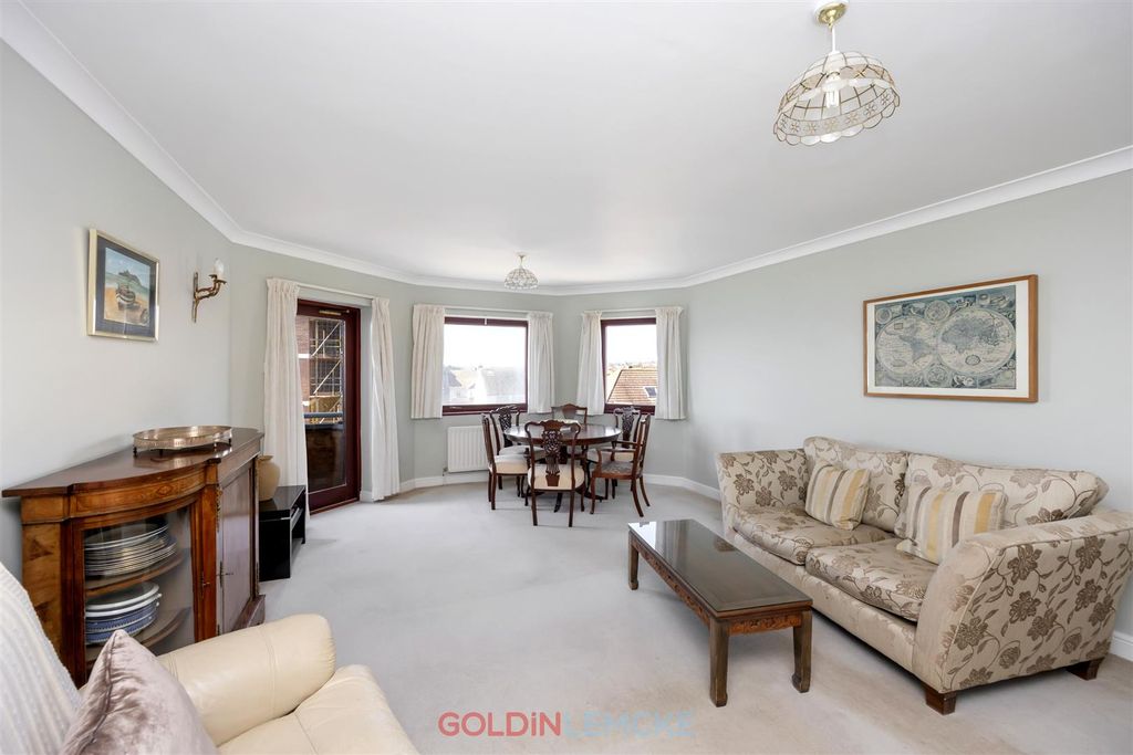 Property photo 2 of 13 Reception/Dining Room