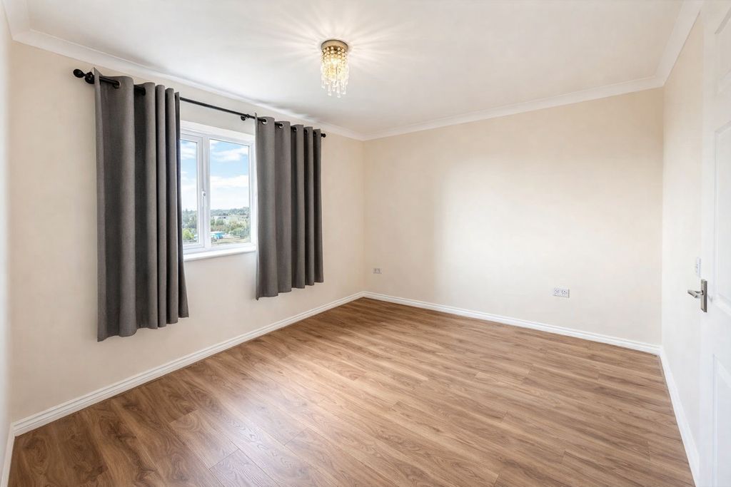 Property photo 3 of 4