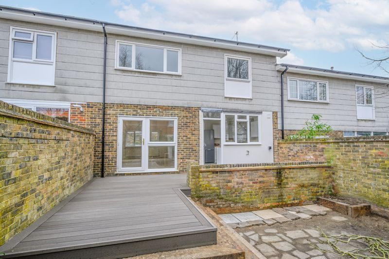 Property photo 3 of 11 Photo 8