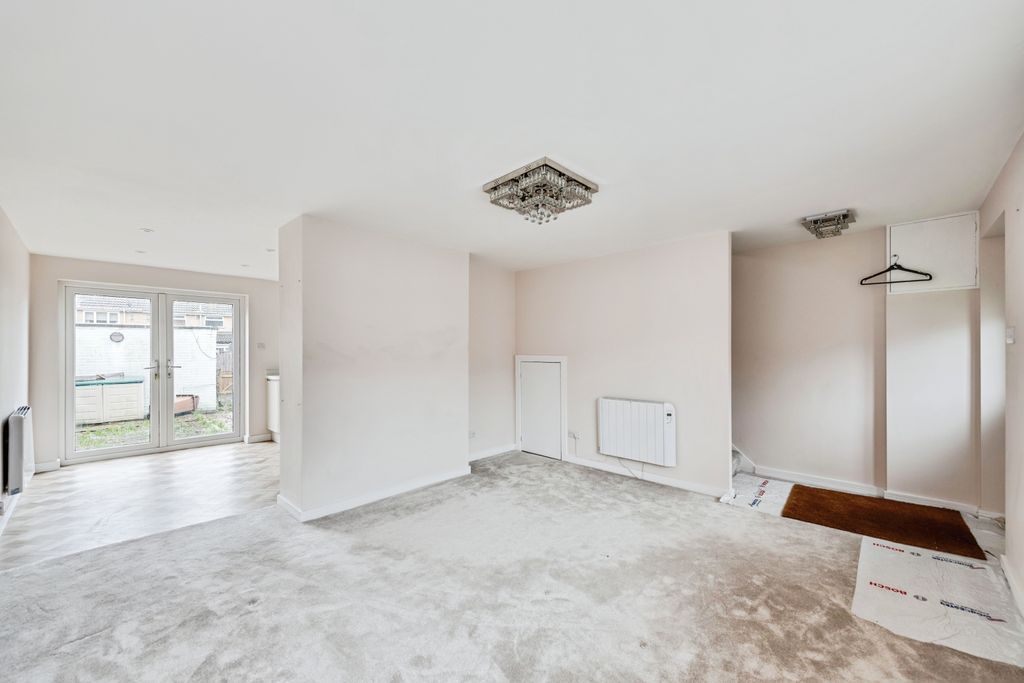 Property photo 2 of 14 Image