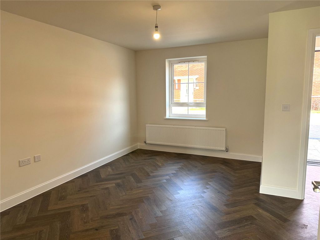 Property photo 2 of 11 Picture No. 02