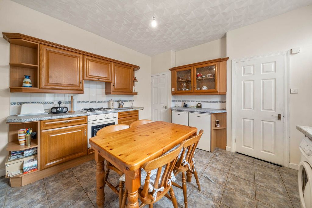 Property photo 3 of 24