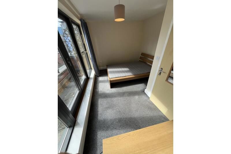 Property photo 2 of 27