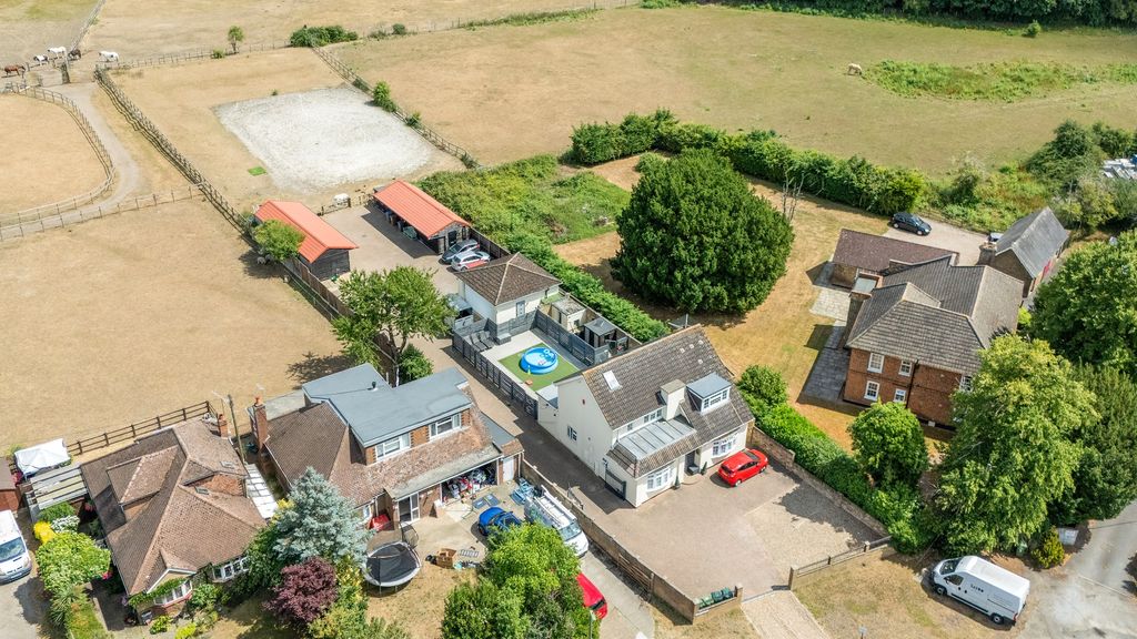 Property photo 1 of 20 4144590
