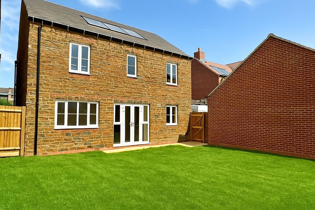 Property photo 3 of 18 Rear Garden