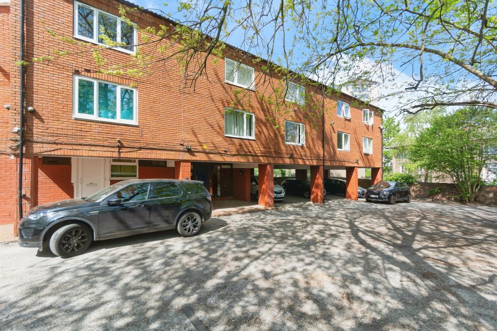 Property photo 1 of 17