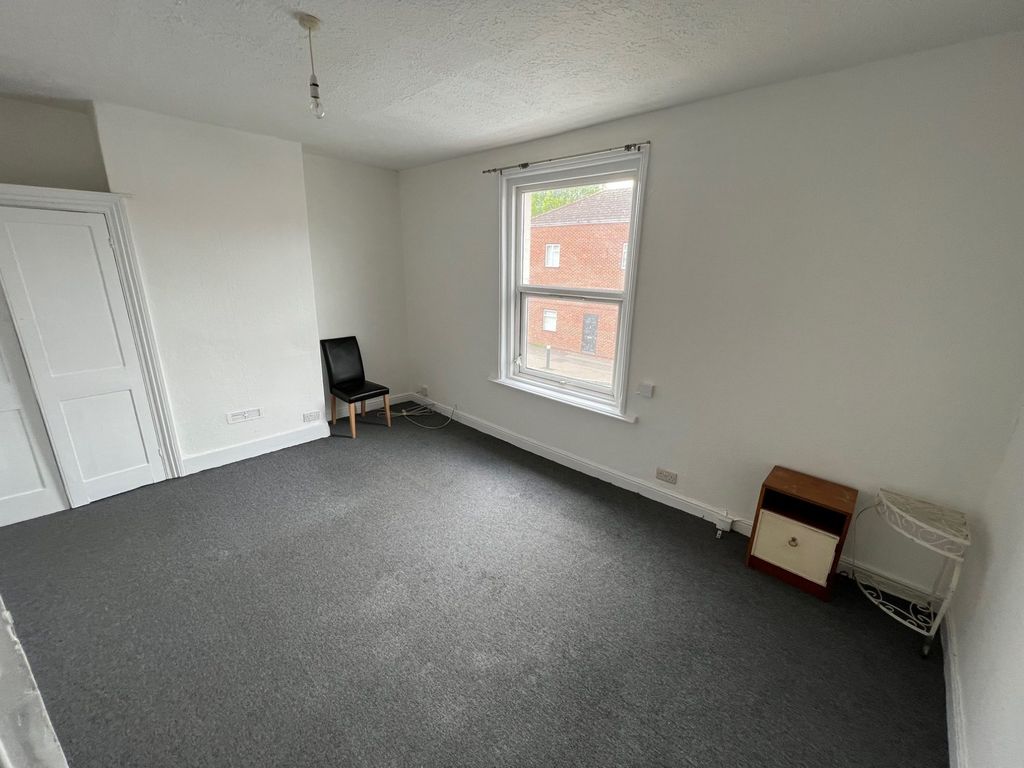 Property photo 3 of 4