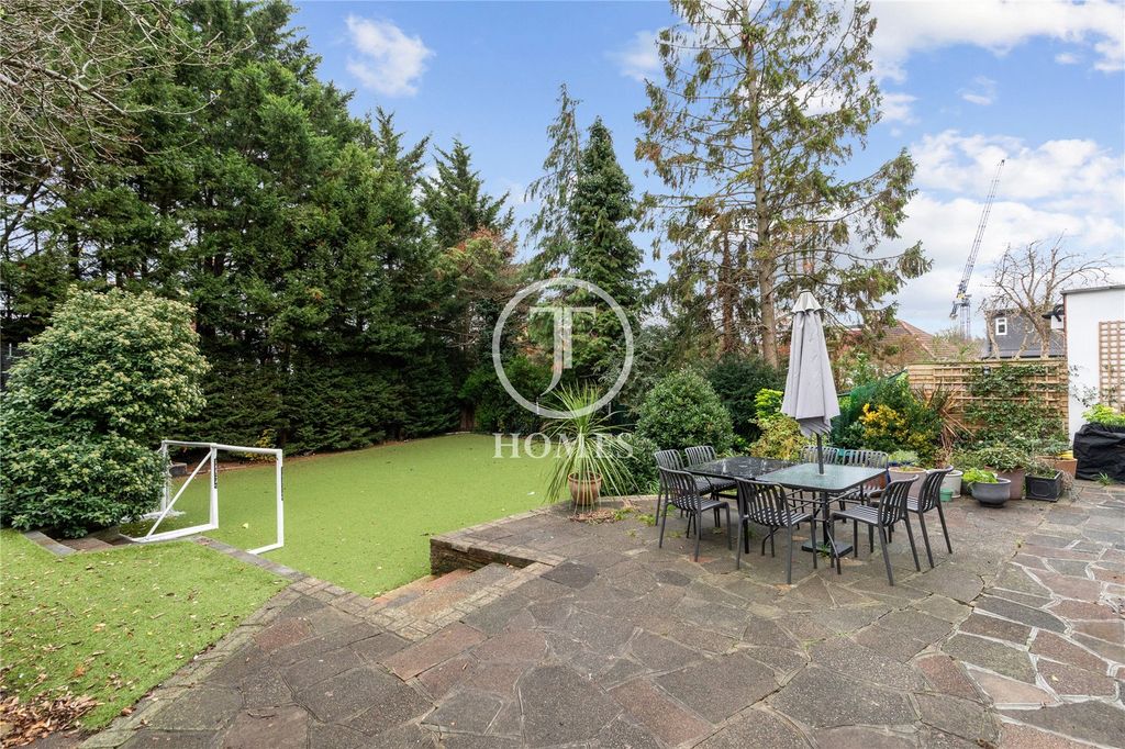 Property photo 3 of 11 Picture No. 10