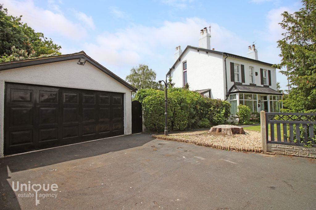 Property photo 1 of 39