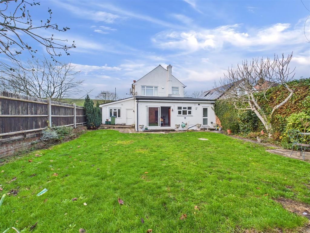 Property photo 2 of 14