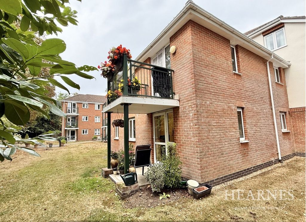 Property photo 1 of 15