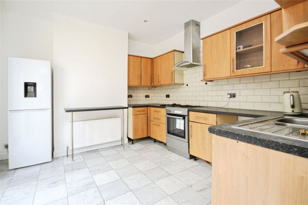 Property photo 2 of 9 Picture No. 21