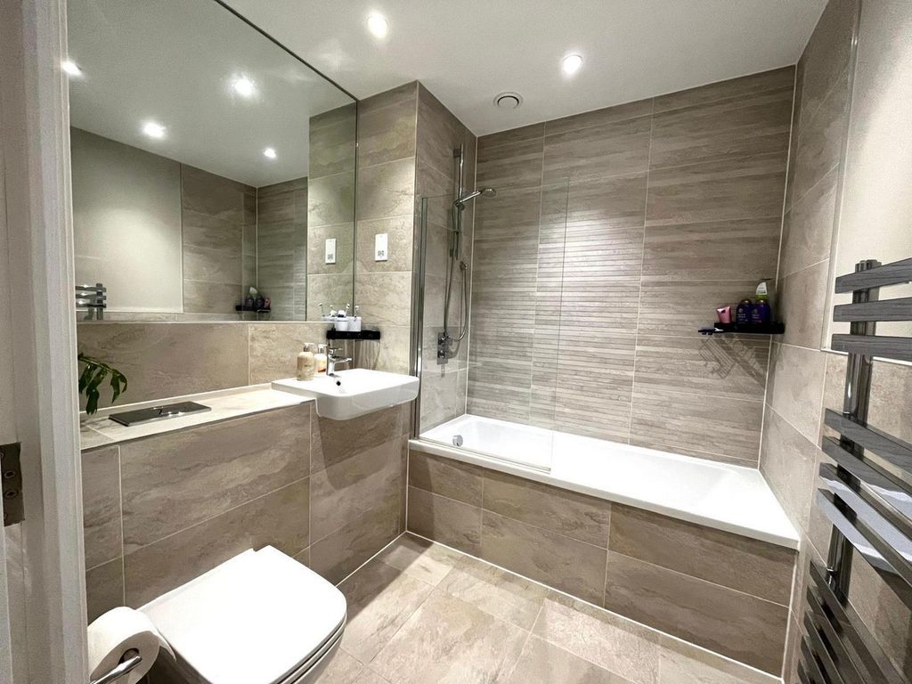 Property photo 3 of 23