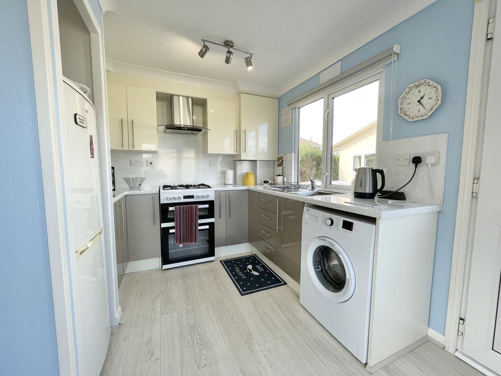 Property photo 3 of 20