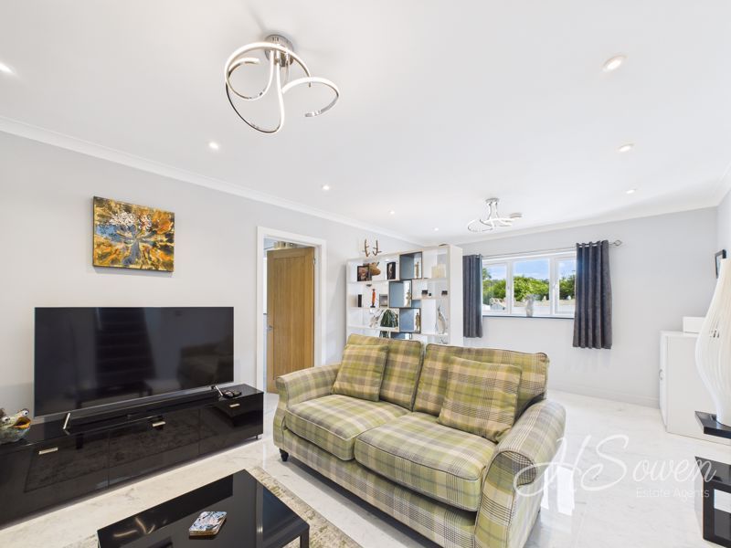 Property photo 3 of 24 Photo 7