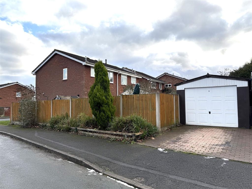 Property photo 2 of 17 7 Green Ext.Jpeg