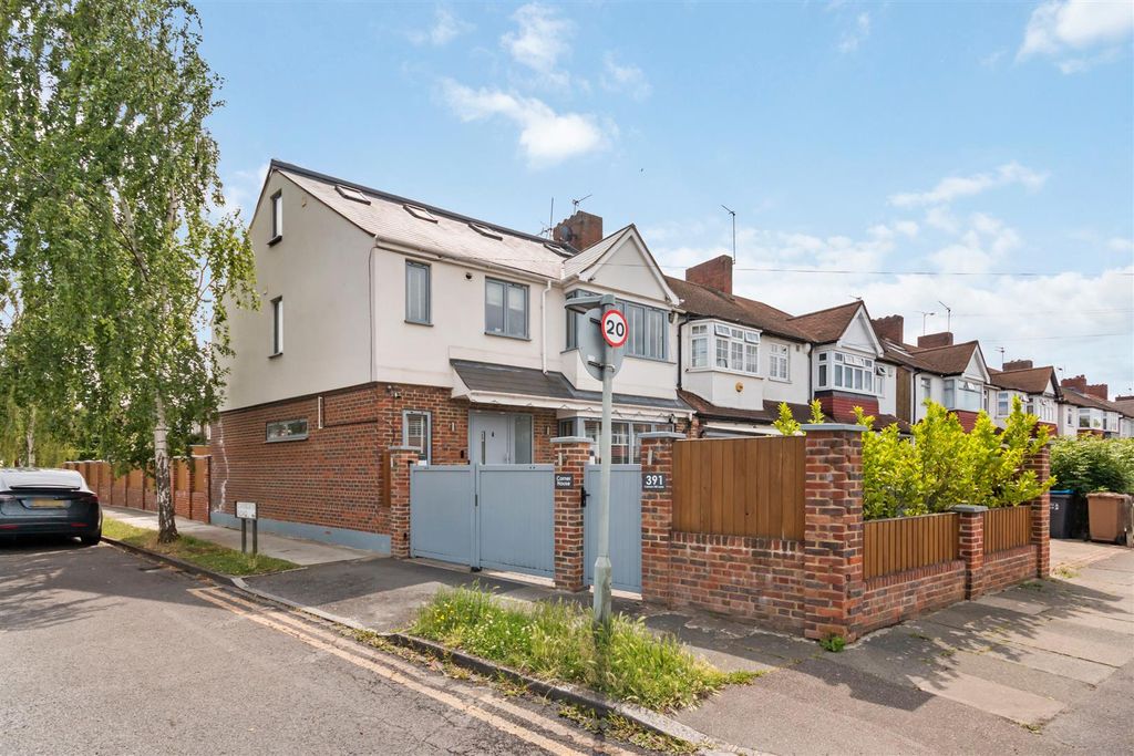 Property photo 3 of 38 Cannon Hill Lane