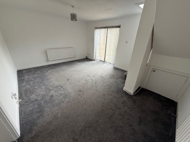 Property photo 2 of 10 Lounge