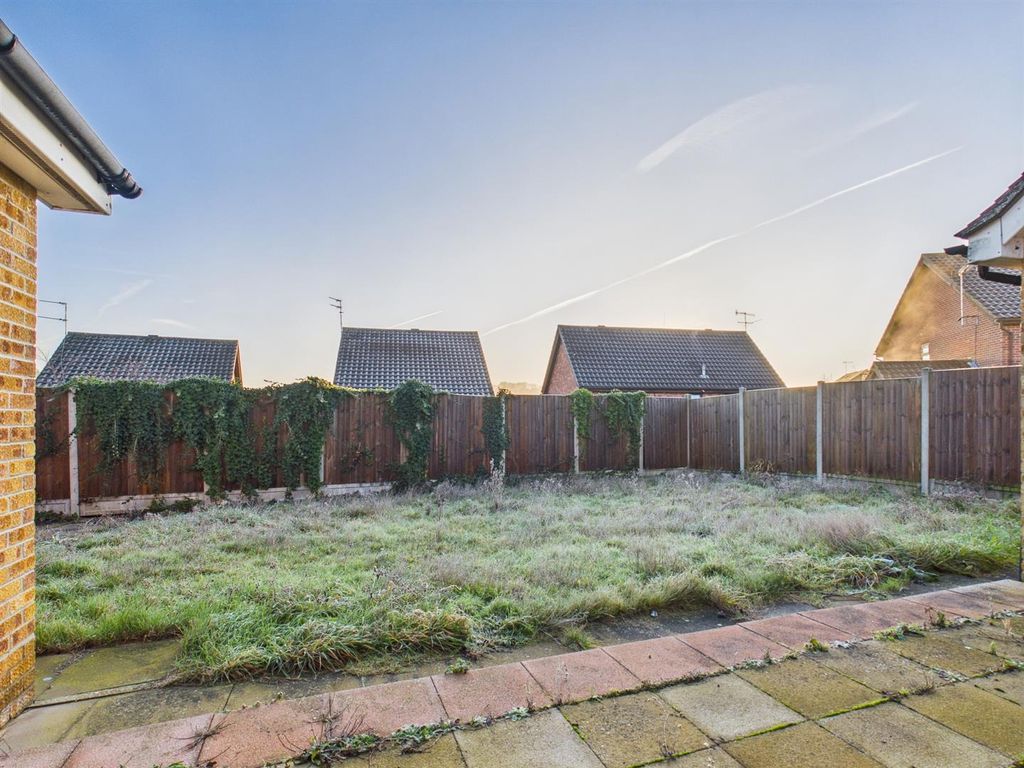 Property photo 3 of 16 Garden