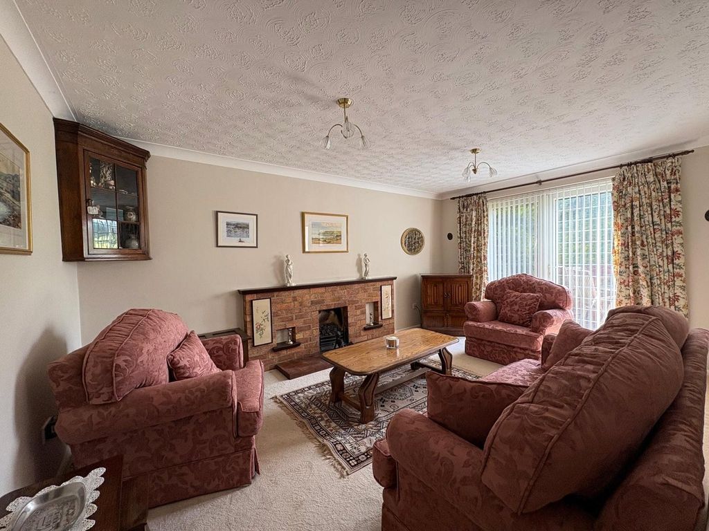 Property photo 3 of 32 Picture No. 07