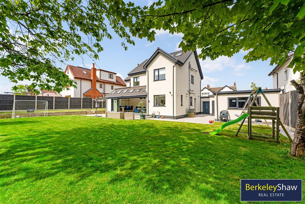 Property photo 1 of 78 1 Blundell Grove-12.Jpg