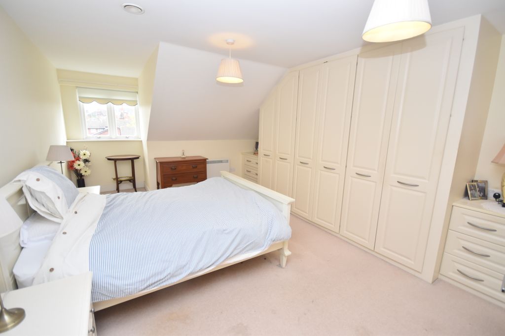 Property photo 2 of 9 Bedroom One