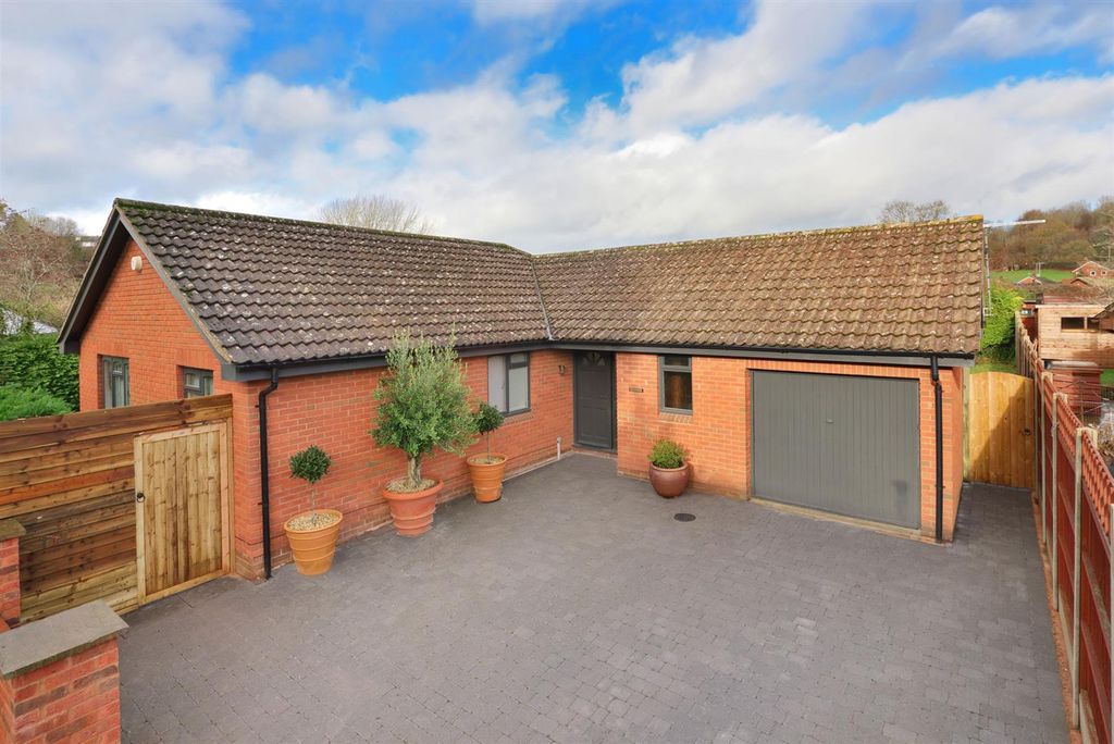 Property photo 1 of 23