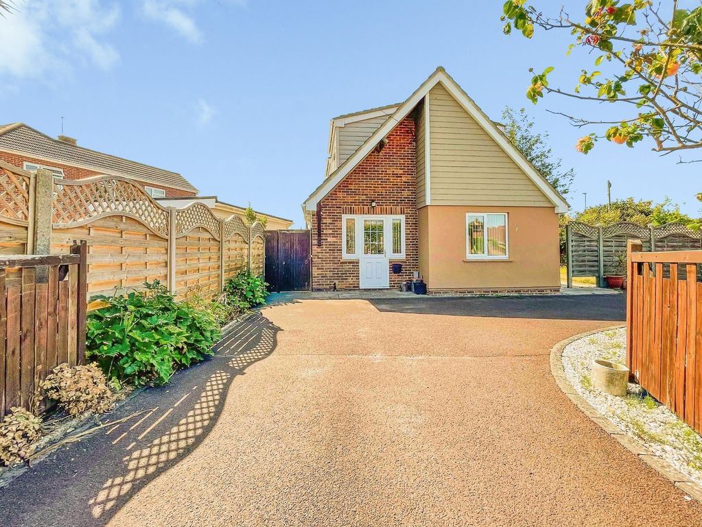 Property photo 1 of 28