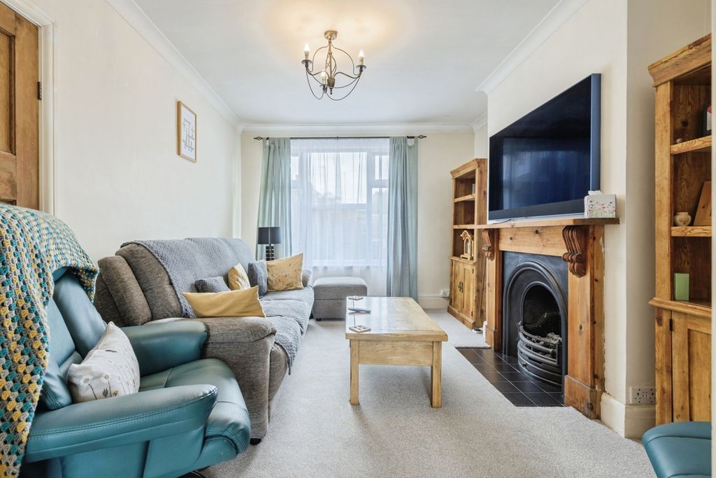 Property photo 3 of 20 Pbox-Img.Jpg