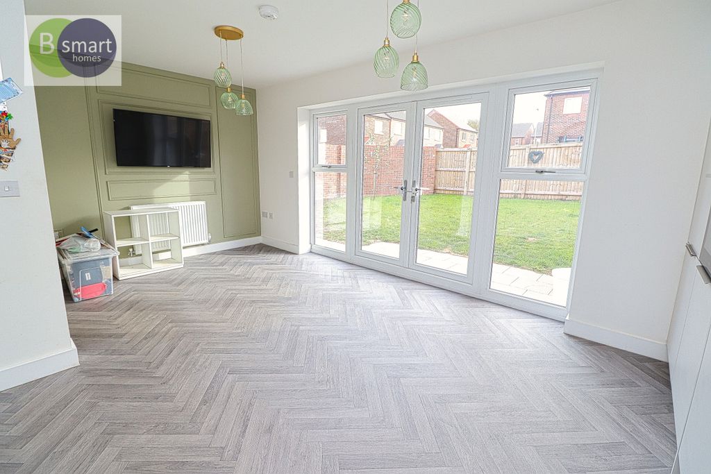 Property photo 3 of 14 Img_2851