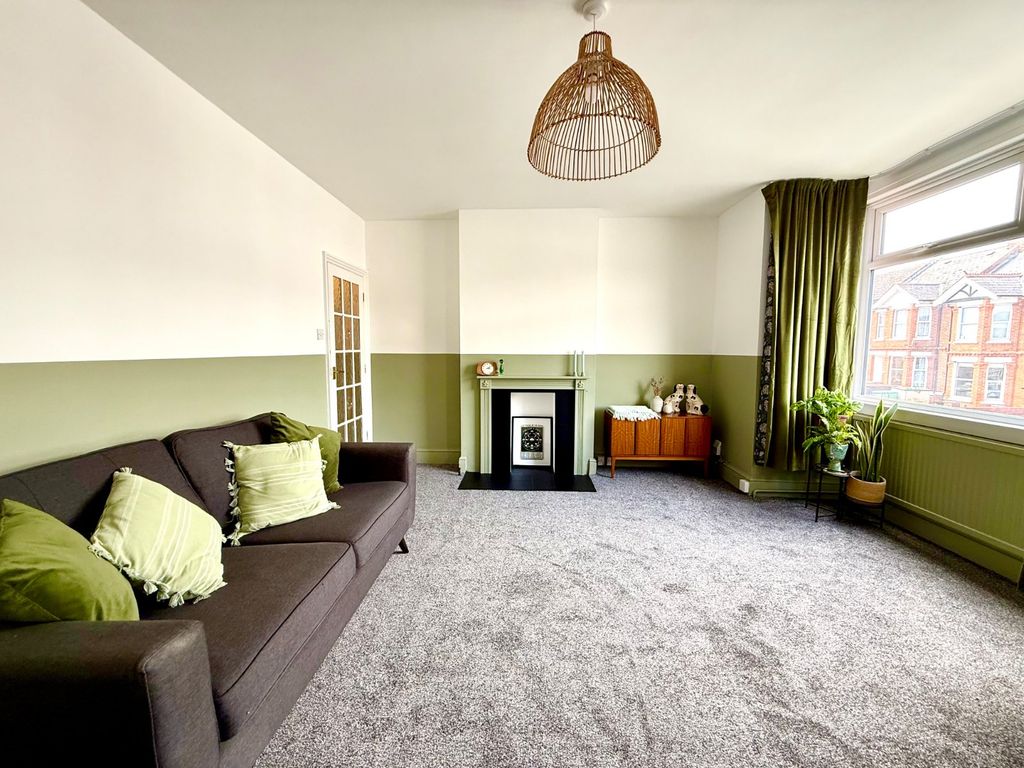 Property photo 2 of 9 Picture 2