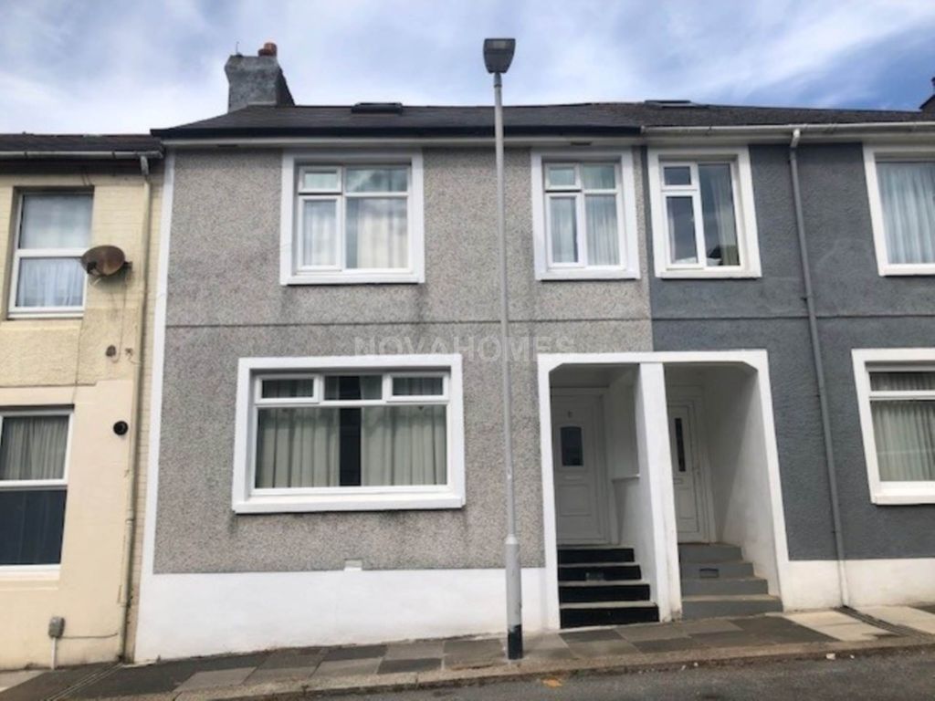 Property photo 1 of 12