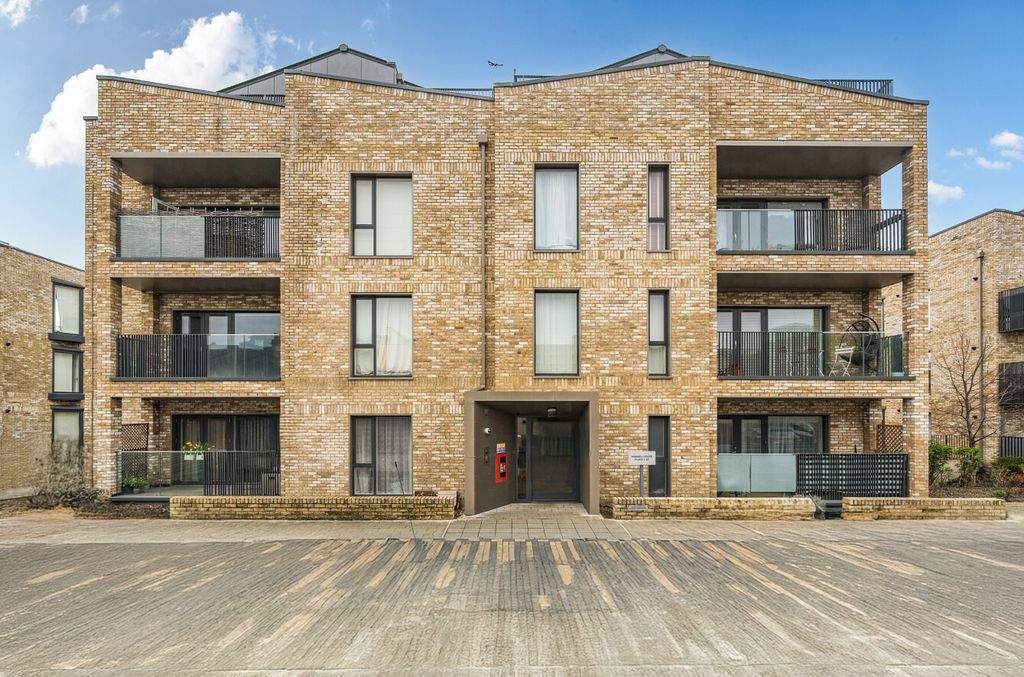 Property photo 1 of 10