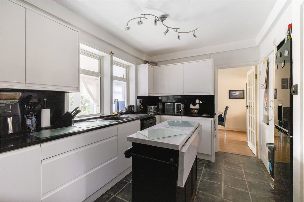 Property photo 3 of 15 Kitchen