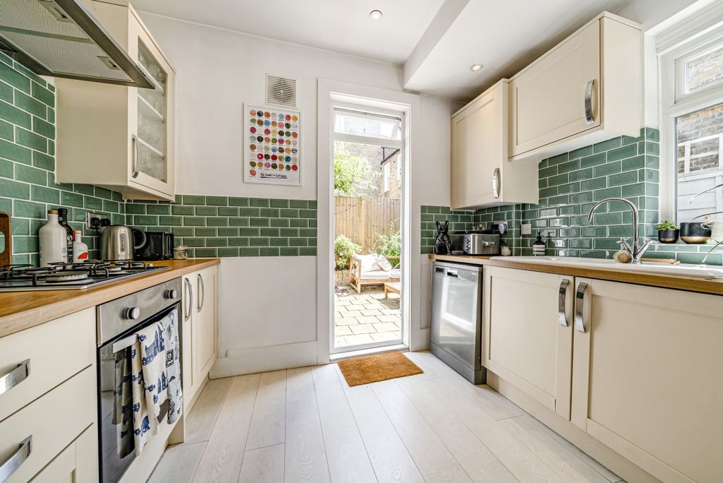 Property photo 3 of 6 1147910 (4)