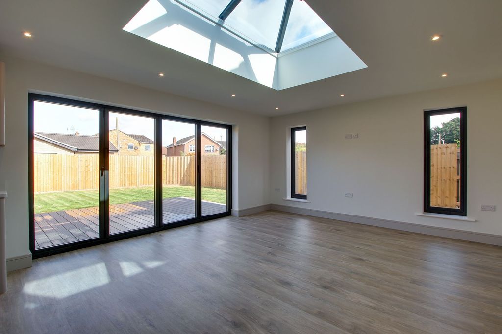 Property photo 3 of 35