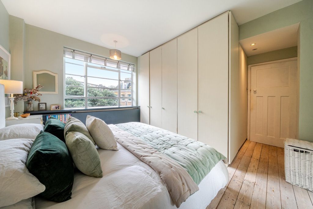 Property photo 3 of 21 Picture No. 27