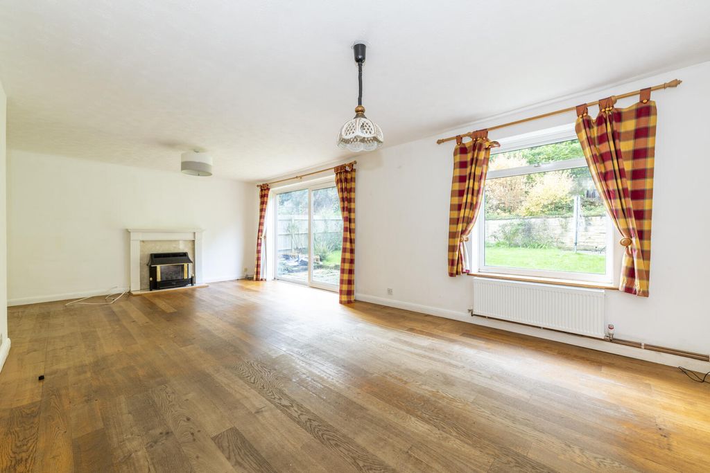 Property photo 2 of 17 Living Room