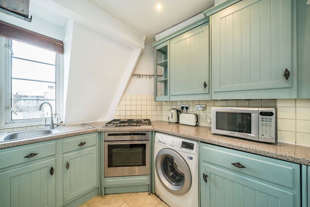 Property photo 2 of 7