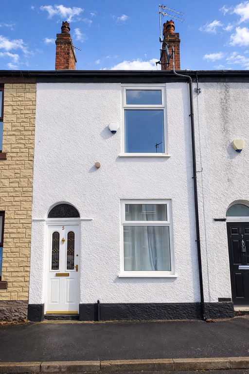 Property photo 1 of 18