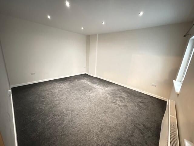 Property photo 3 of 10 Living Room