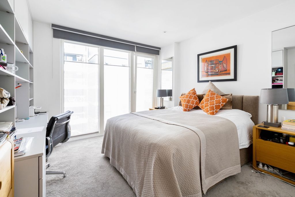 Property photo 3 of 11 Bedroom