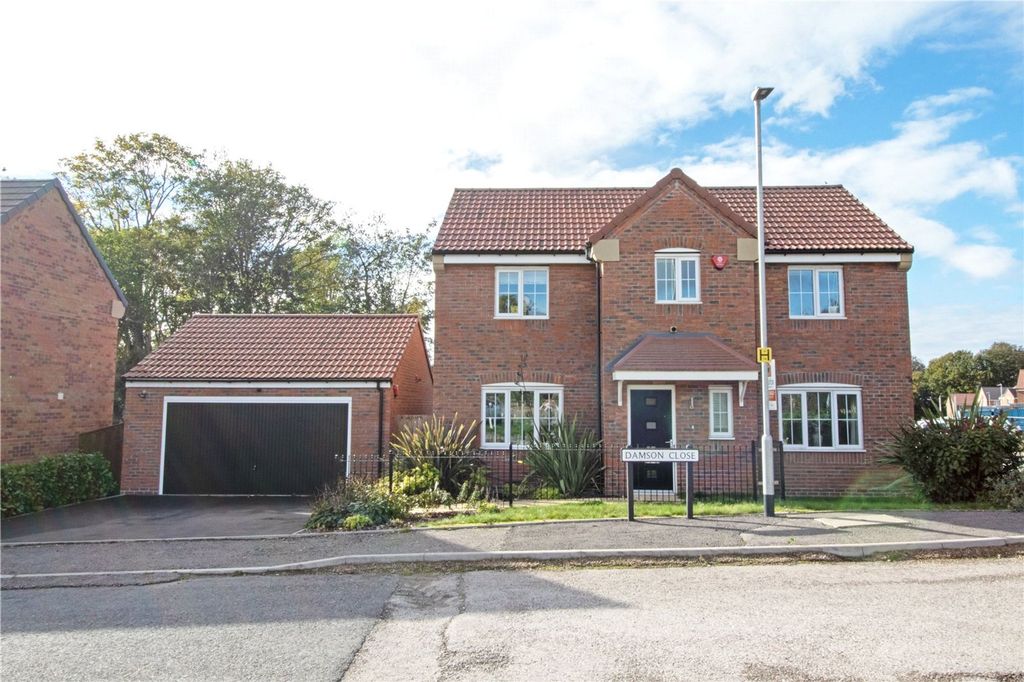 Property photo 1 of 39 Picture No. 35