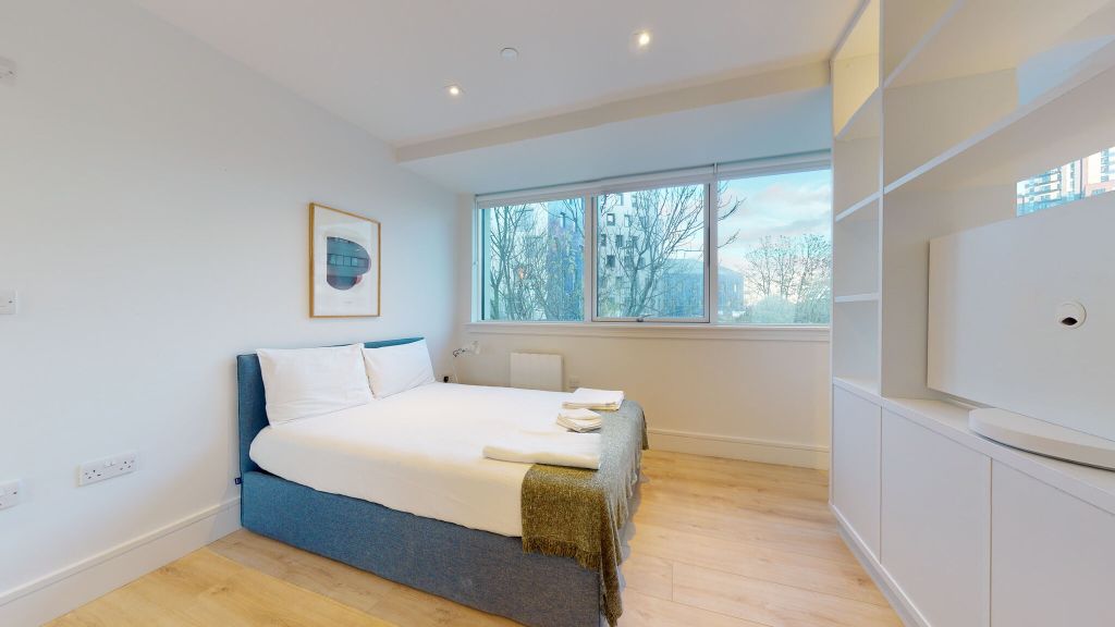 Property photo 3 of 13 Bedroom