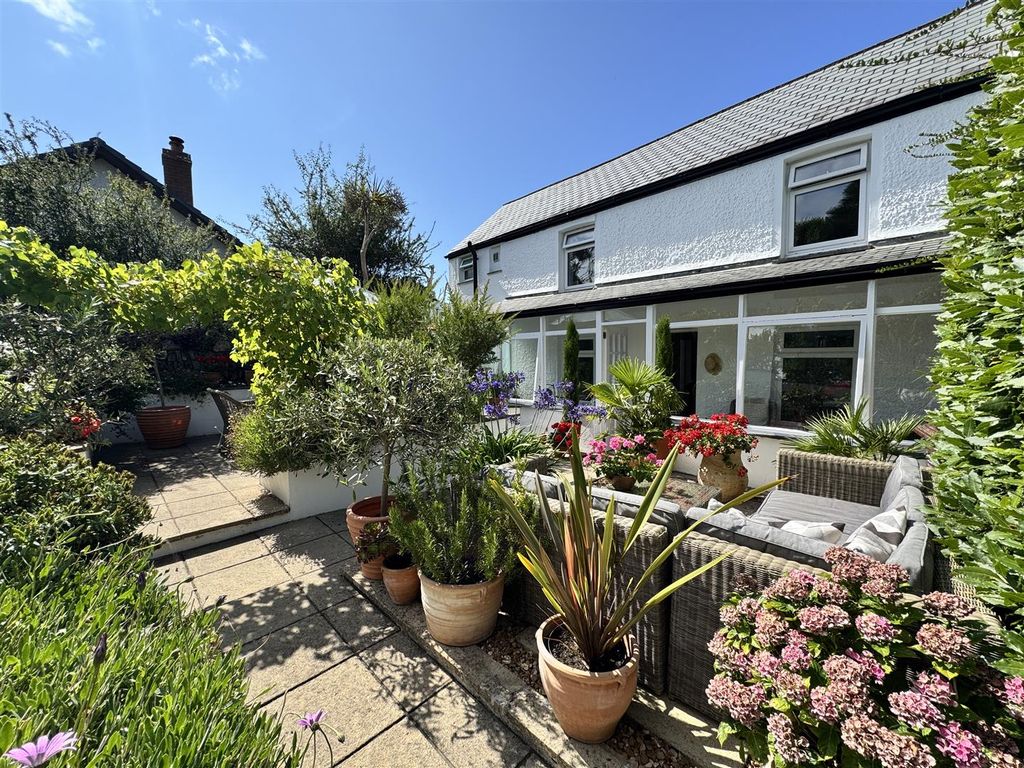 Property photo 1 of 26 Fir Cottage