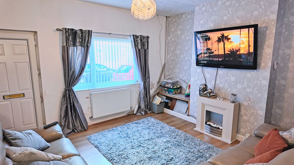 Property photo 2 of 24