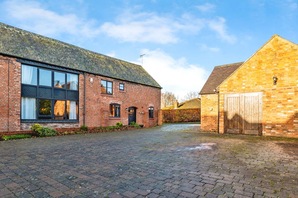 Property photo 2 of 38