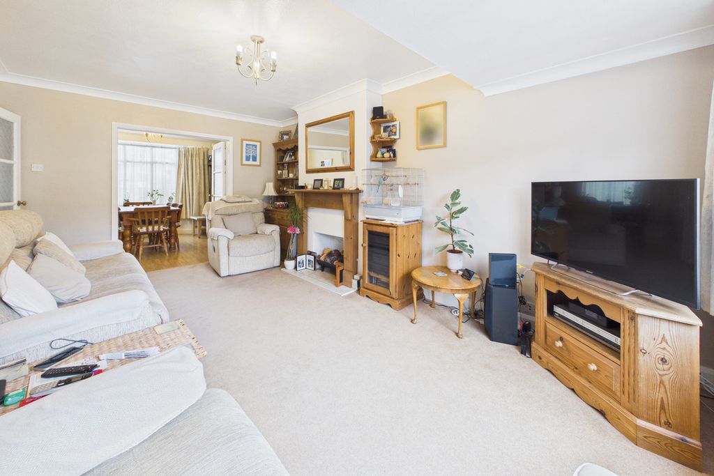 Property photo 2 of 16