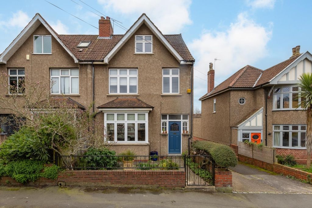 Property photo 2 of 43 57 Calcott Road-51.Jpg